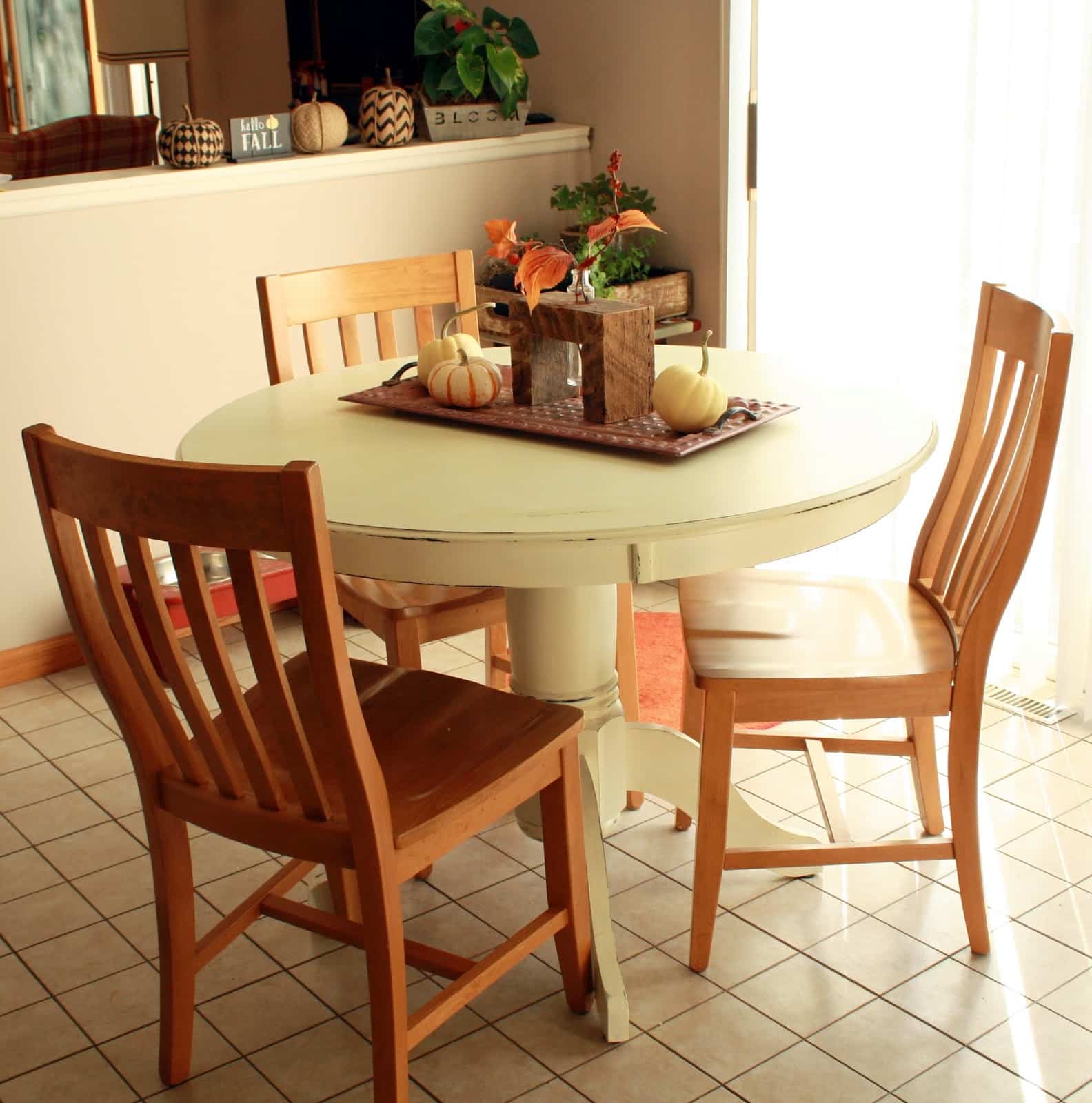 Pedestal Table Makeover