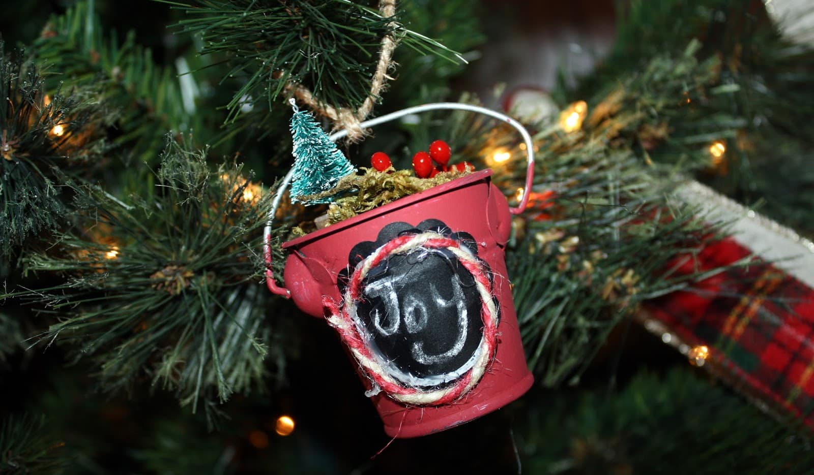 Red Vintage Bucket Ornament | DIY Tutorial