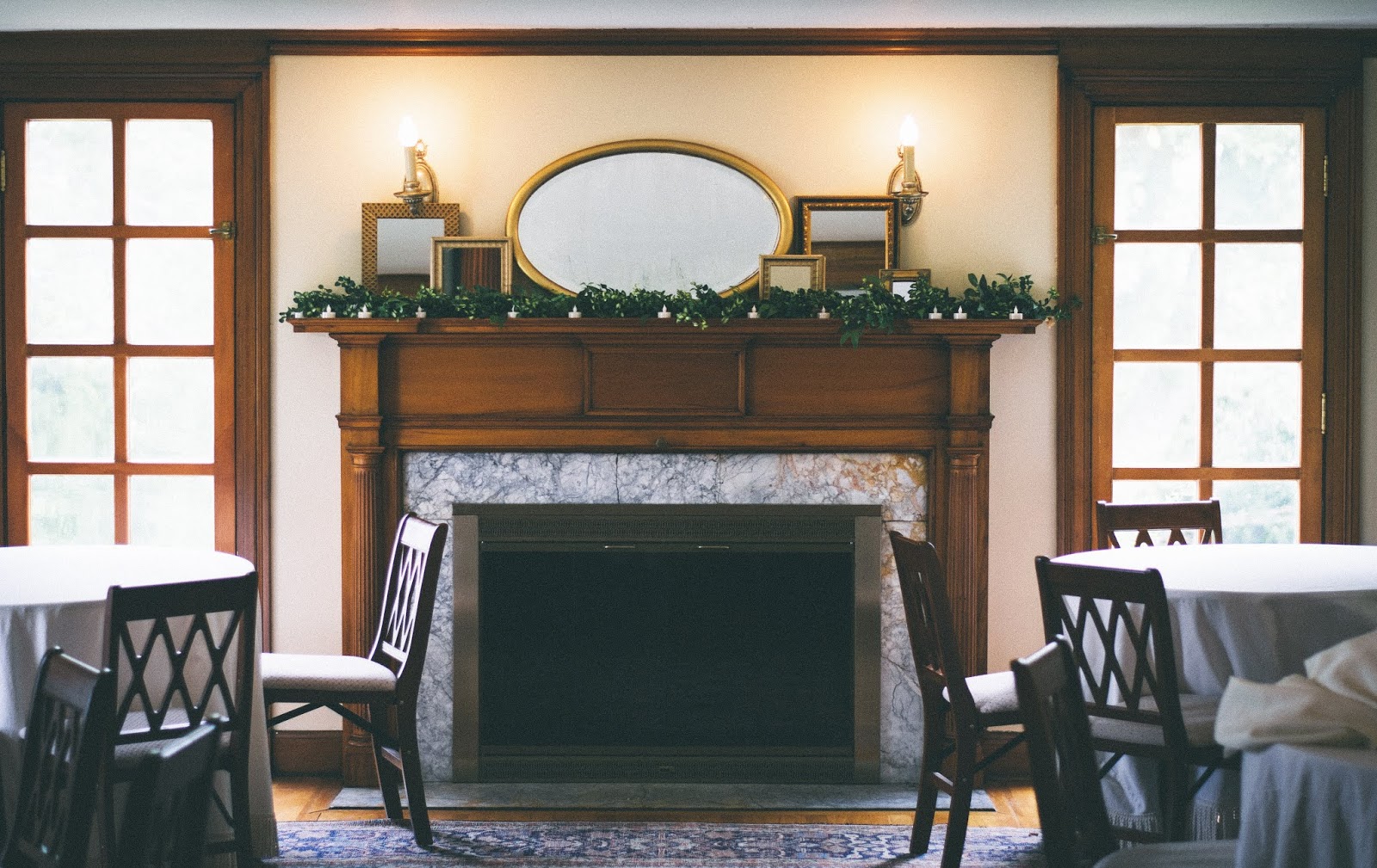 Tips For Placing a Mirror Above a Fireplace