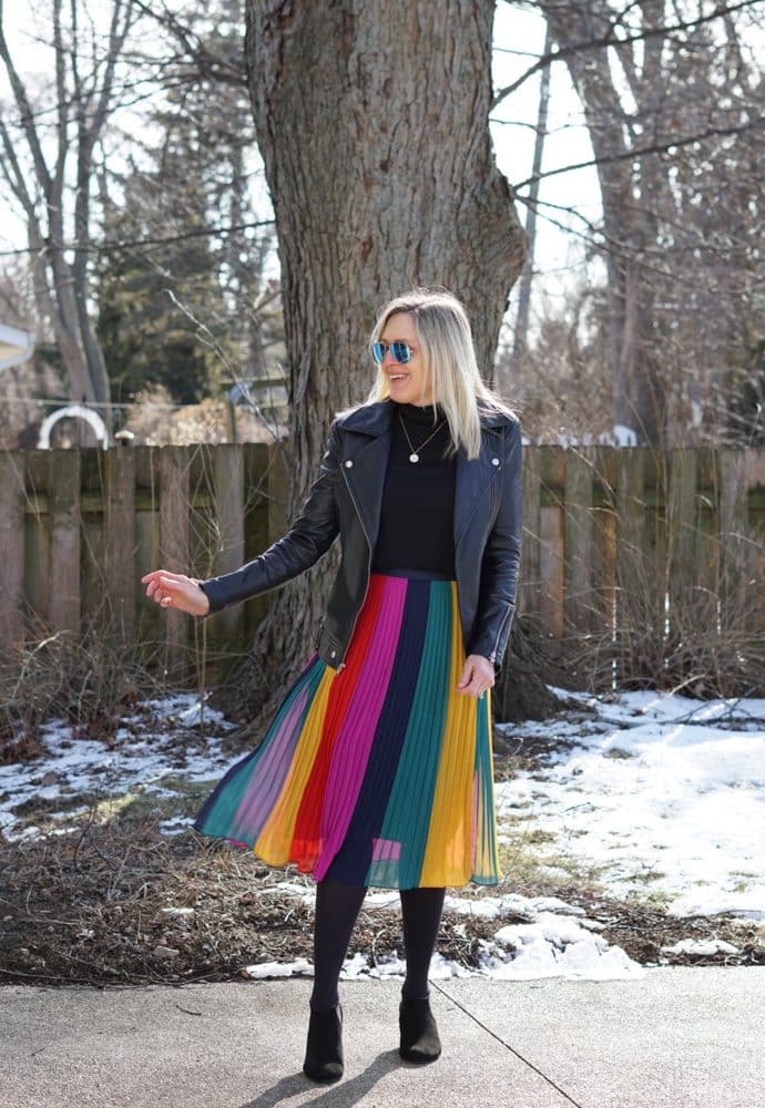 How to Style a Pleated Skirt in Winter