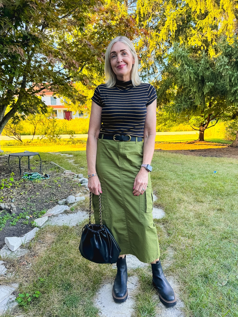 how to style a cargo skirt